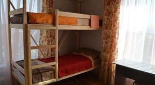 Гостиница Hostel Raduga Волгоград Кровать в общем 6-местном номере для женщин-3