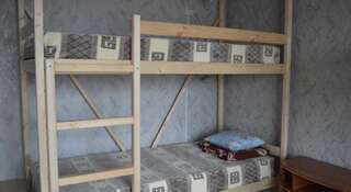 Гостиница Hostel Raduga Волгоград Кровать в общем номере для мужчин с 6 кроватями-3
